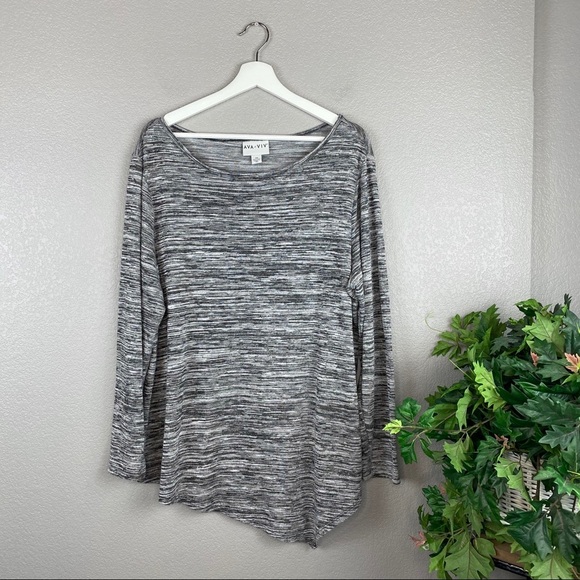 Ava & Viv Marled Grey Asymmetrical Light Sweater Size 2X - Picture 1 of 7